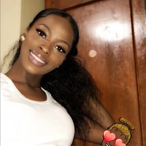 Meet your Posher, Llexuis